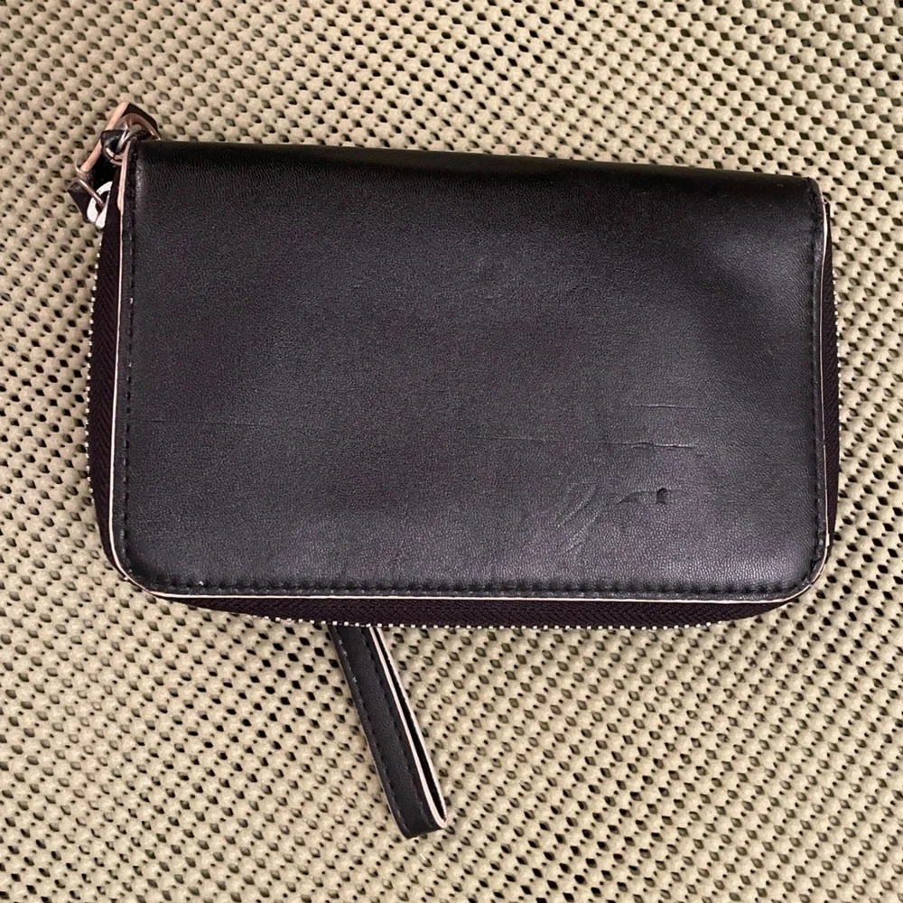 Vera Bradley wristlet wallet - Picture 3 of 8